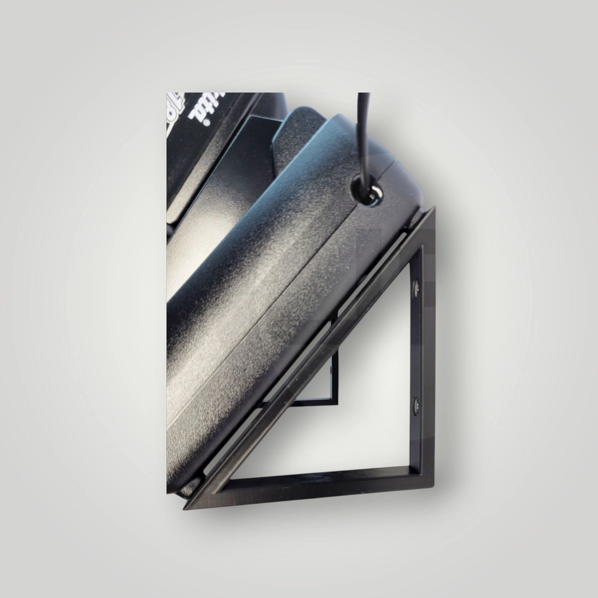 Stabile Halterung für Makita DC18RD Doppelladegerät – sichere Befestigung und einfache Montage