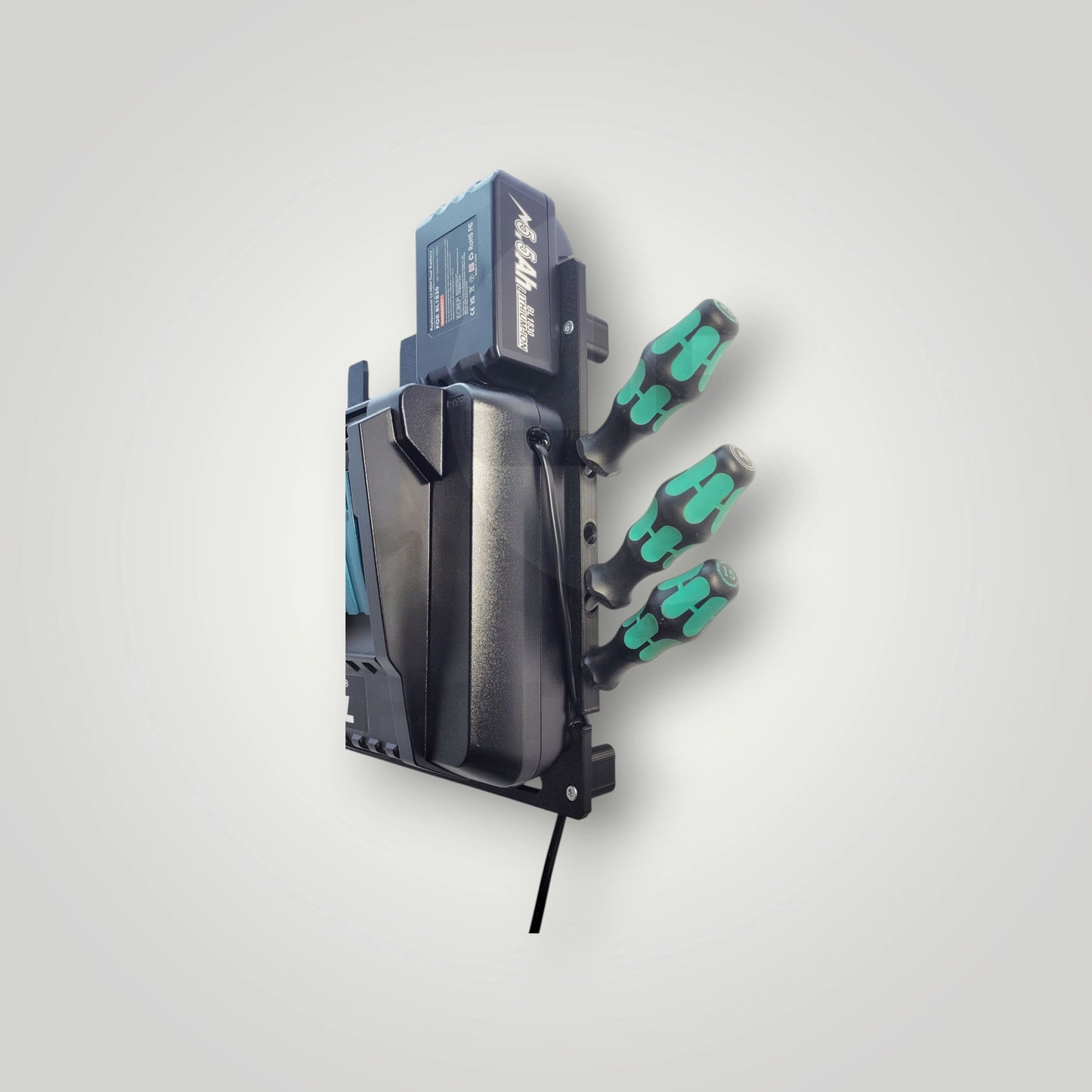 Makita Ladegerät DC18RC und DC18RD Wandhalter mit Akkuhalter – stabile Aufbewahrung für Werkstatt und Baustelle