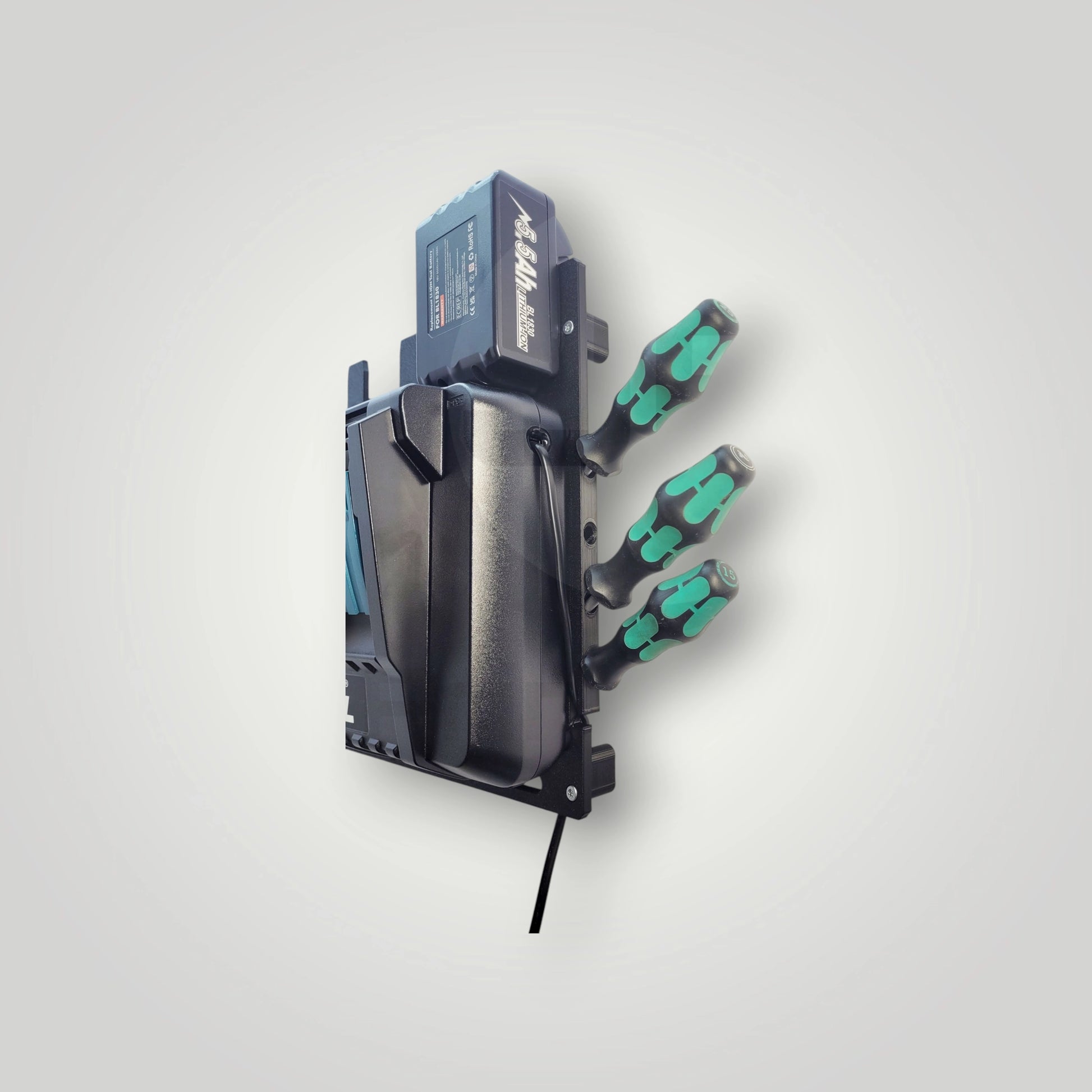 Makita Ladegerät DC18RC und DC18RD Wandhalter mit Akkuhalter – stabile Aufbewahrung für Werkstatt und Baustelle